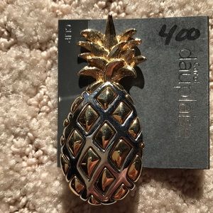 Pineapple Brooch ⭐️Bundle 3 for $10⭐️